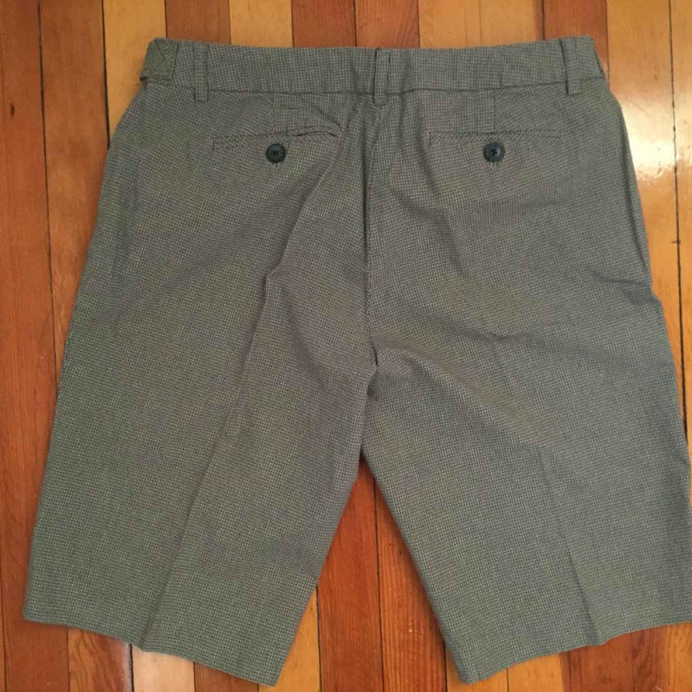Smart Set Bermuda Shorts - Picture 4 of 8